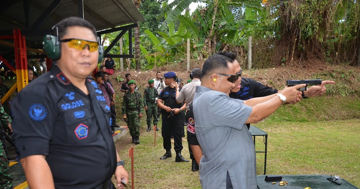 Humas Provinsi Sulawesi Utara Wagub Latihan Menembak 