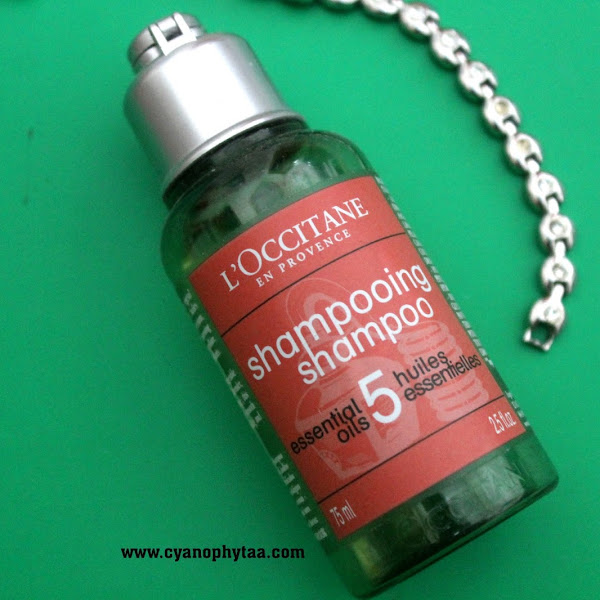 Review L'Occitane En Provence Five Essential Oils Repairing Shampoo
