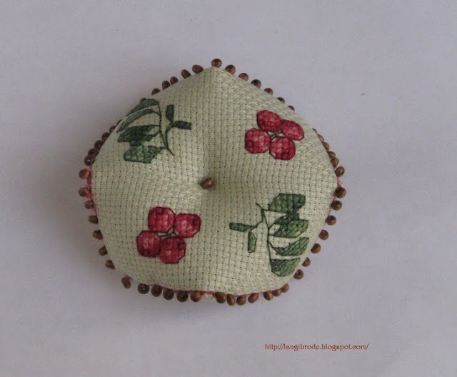 Ягодка к ягодке. Брусника Ягодка к ягодке. Брусника