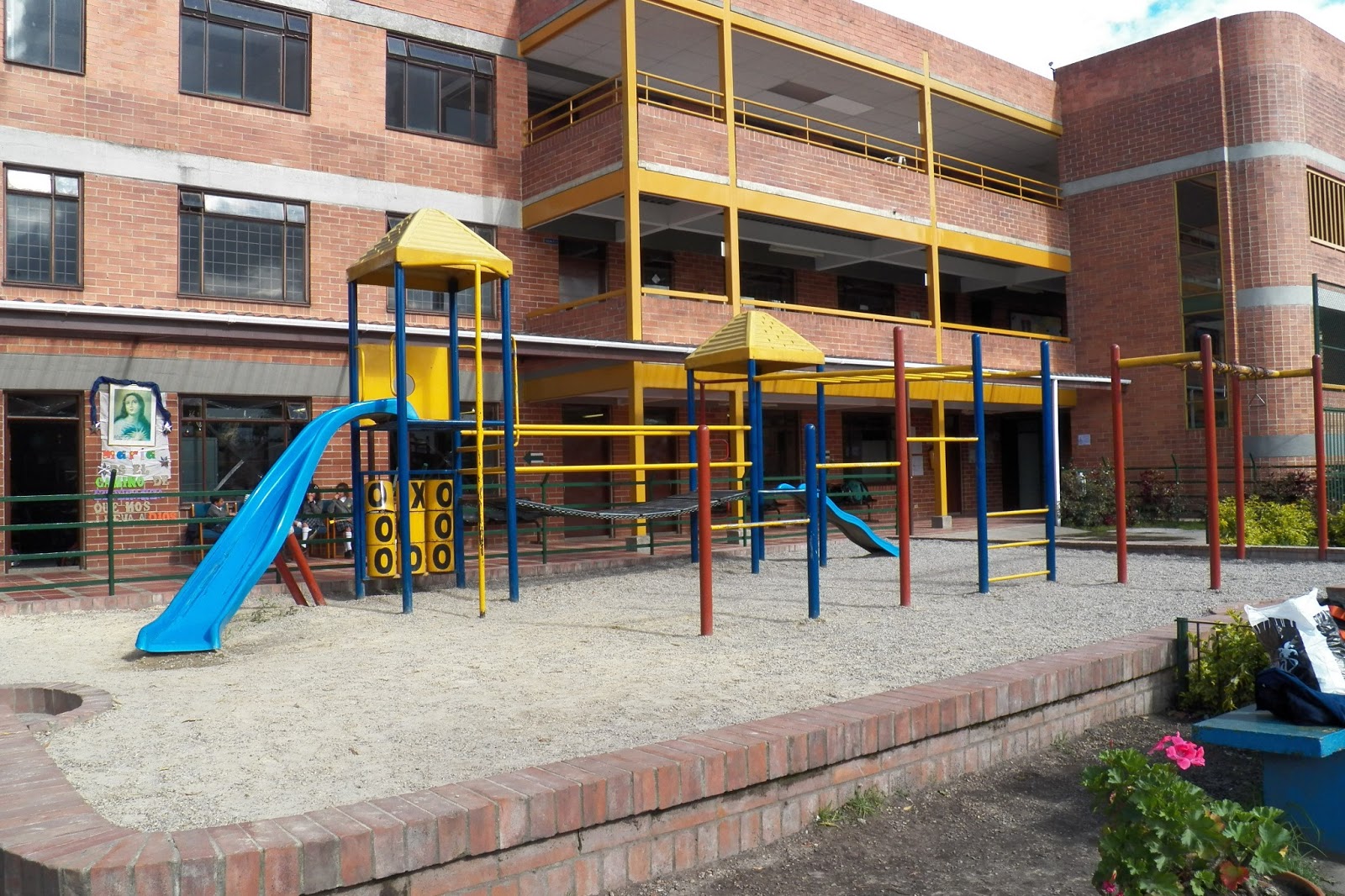 Colegio Yermo Y Parres