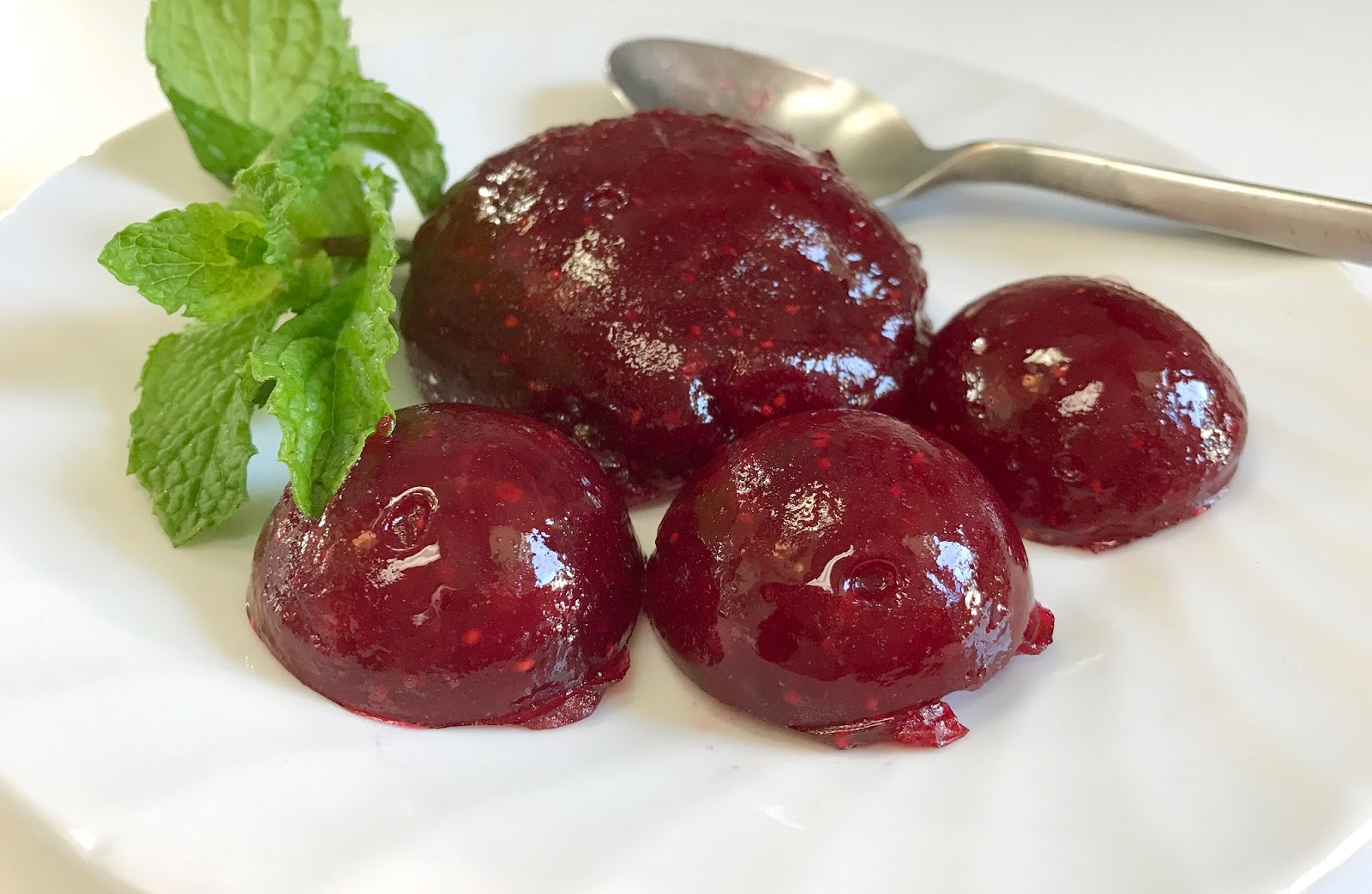 Culturally Confused Alton Brown Cranberry Sauce Molds