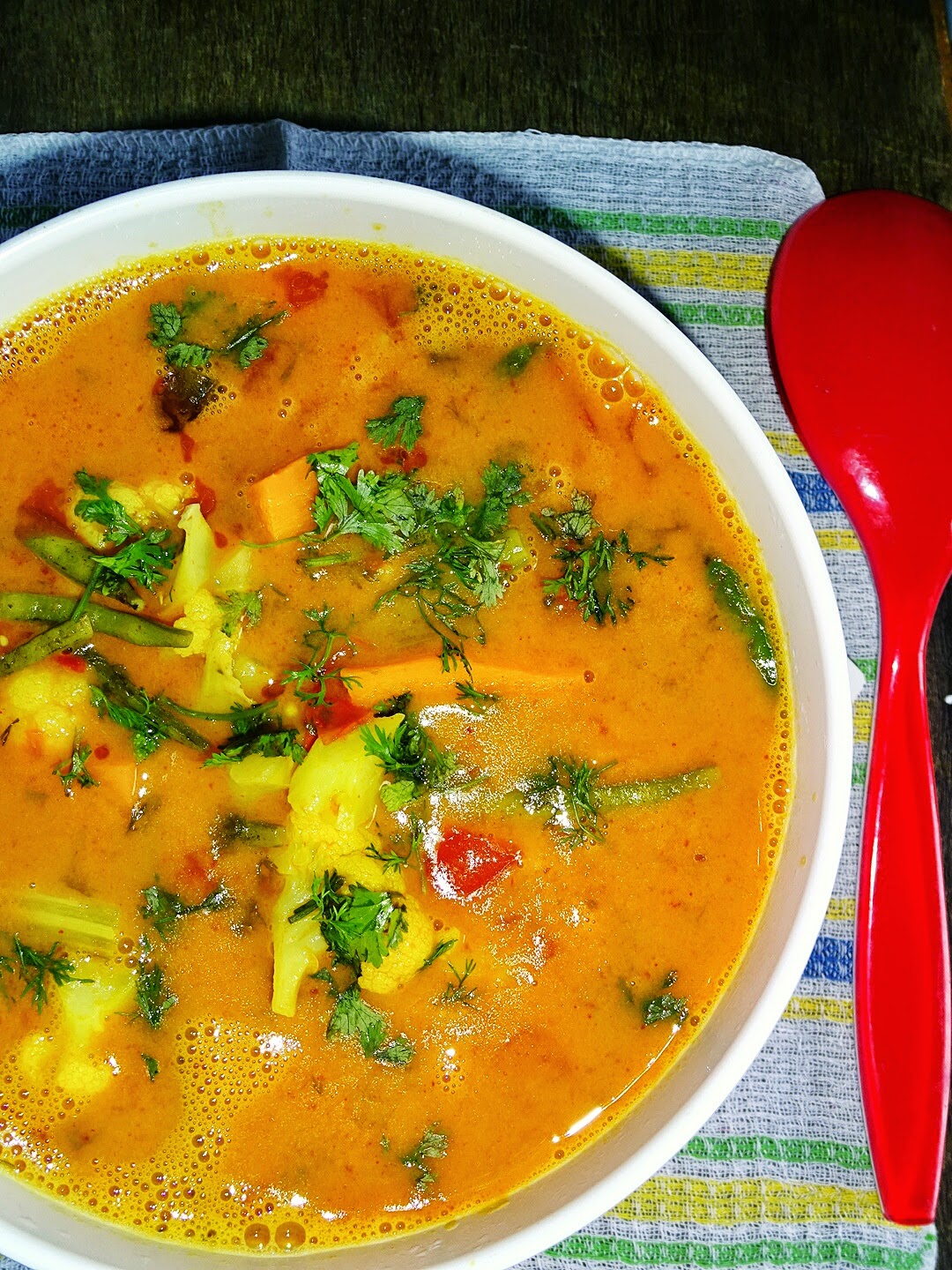 Veg Indian Good Food Recipes.. Sindhi Kadhi ( Mixed Vegetables cooked