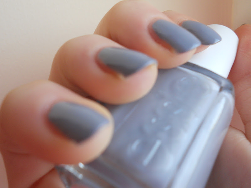 Essie Nagellack 'Cocktail Bling' – 13,5 Ml, Hellgrau Mit Schimmer, Splitterfeste Formel