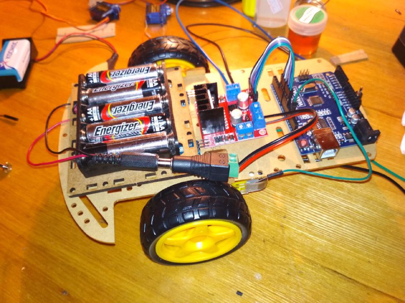 Arduino: Робот на колесиках