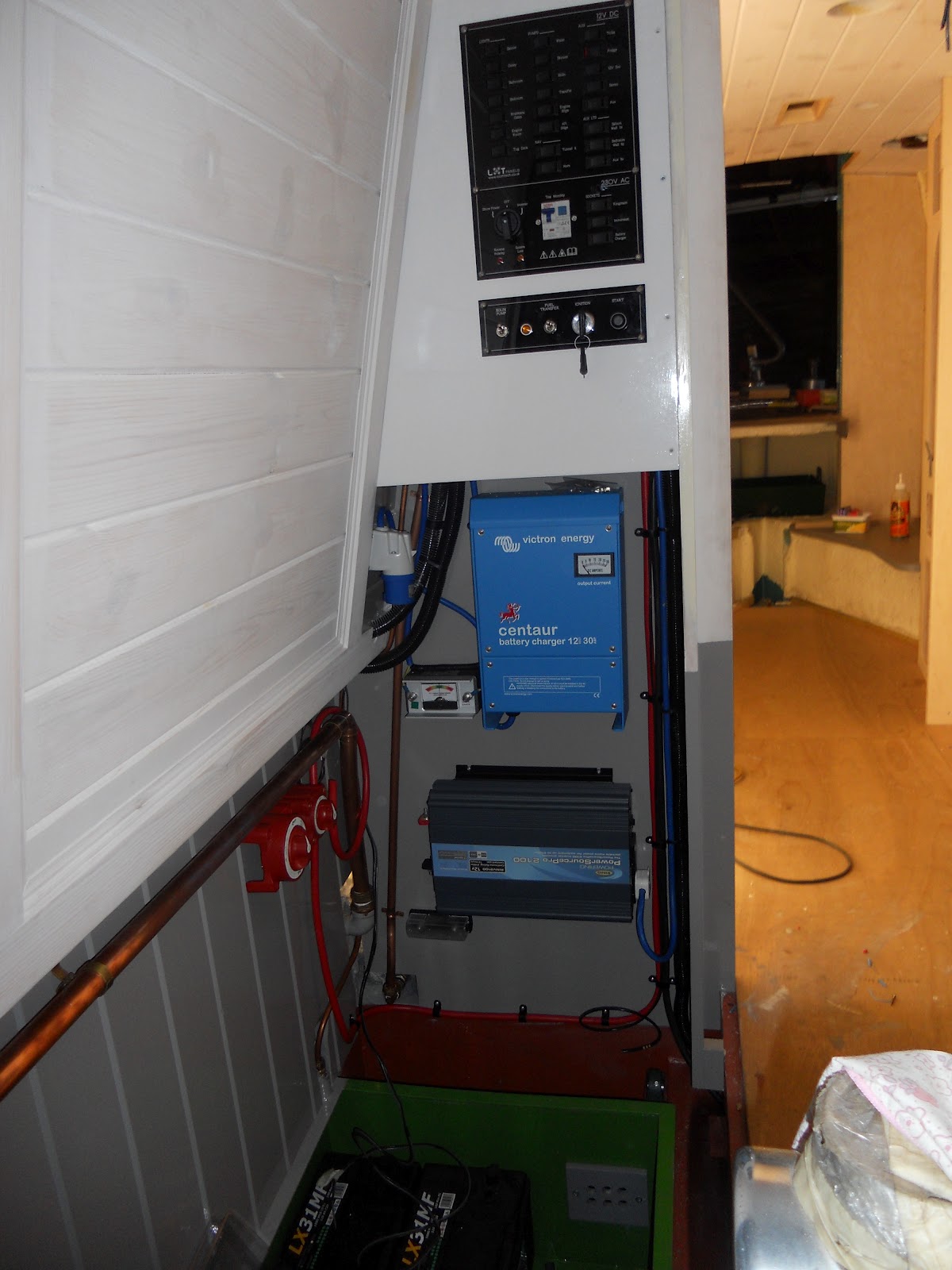 Harris & Watson Narrowboat Build: Electrical installation