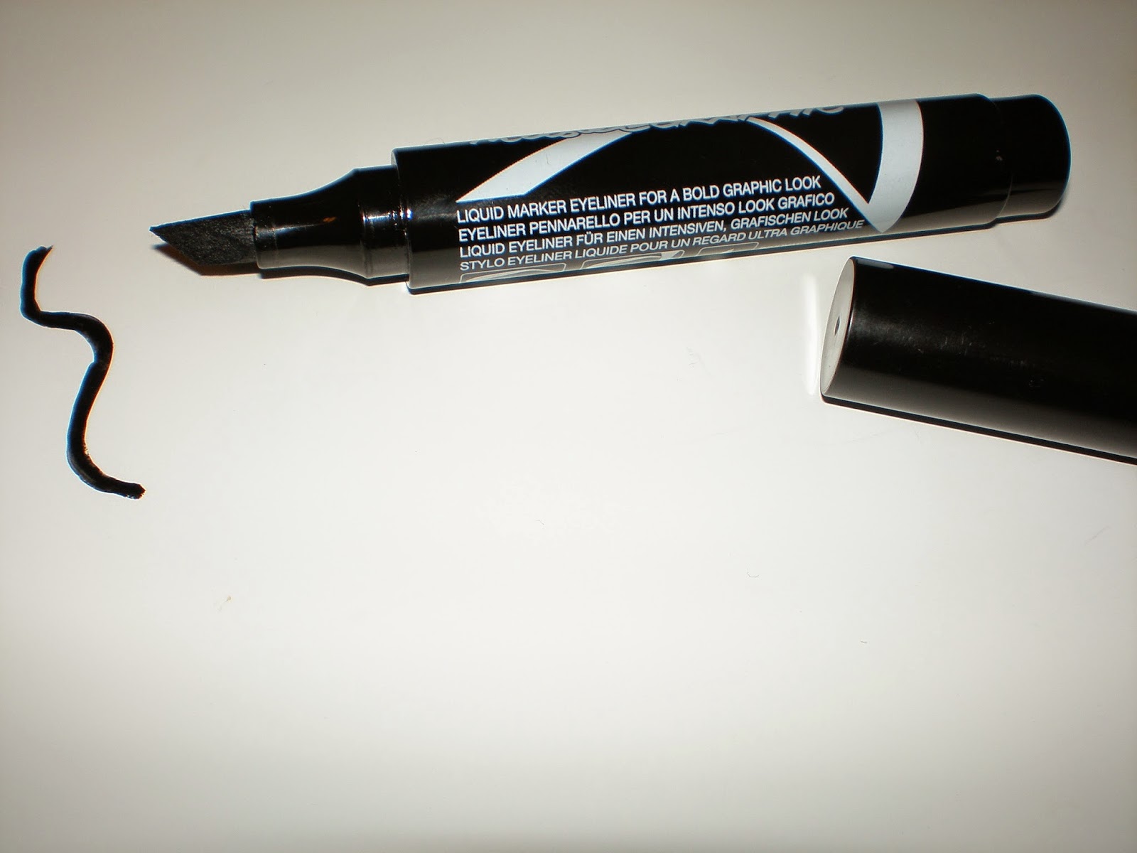 Maybelline Master Graphic Eyeliner