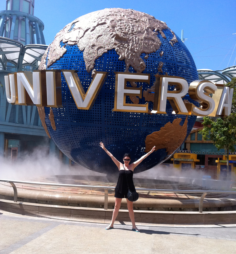 EXPLORE DREAM DISCOVER: UNIVERSAL STUDIOS EXPLORE DREAM DISCOVER: UNIVERSAL STUDIOS