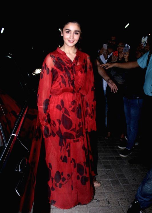 South Indian Model Alia Bhatt In Red Dress At Special Screening of Film ...