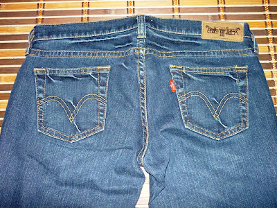 VaLuE StuFFs FoR MeN & WoMeN::..: Authentics LEVI'S Jeans for Ladies 593