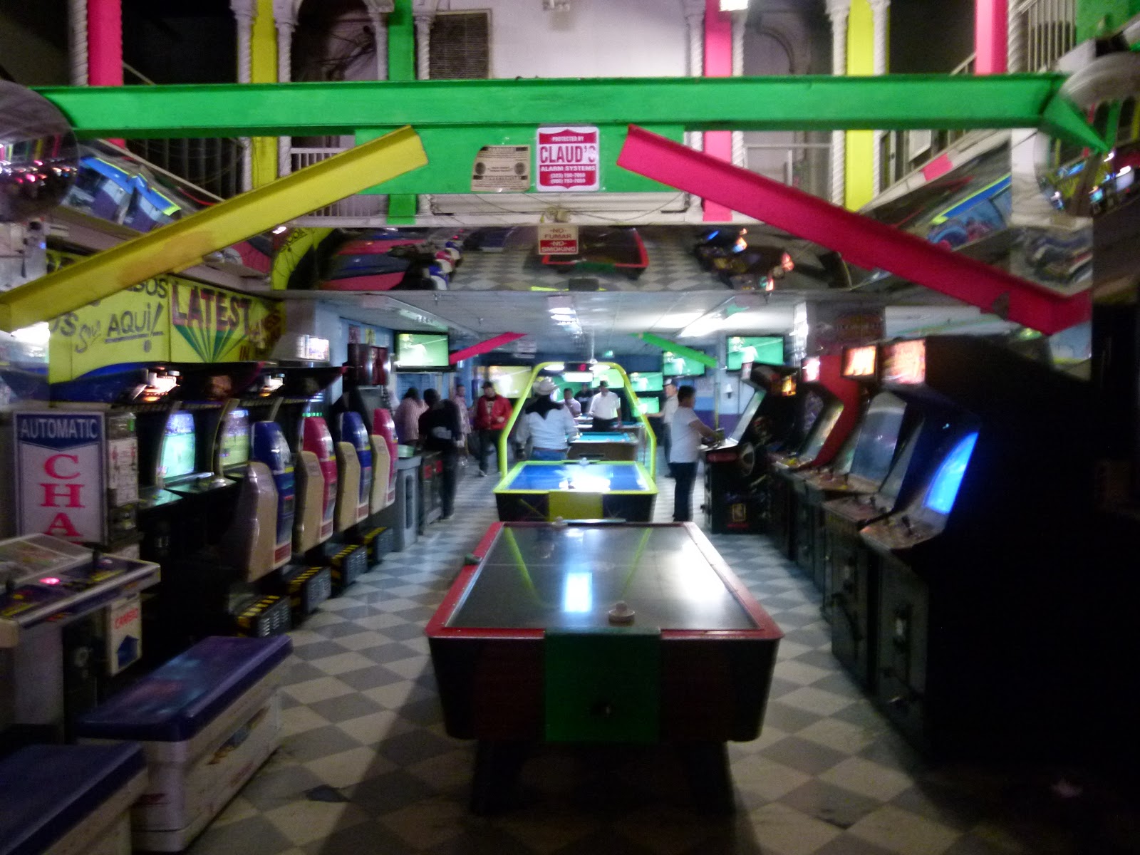Things To Do In Los Angeles Arcades in LA Sassony Arcade