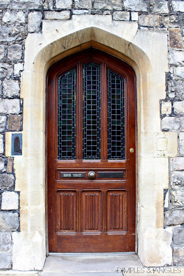 PRETTY LONDON DOORWAYS Dimples and Tangles