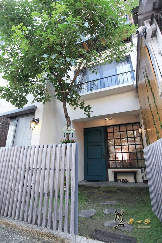 台南鳥居民宿|台南安平運河住宿|北歐鄉村風格裝潢|平價高質感四人家庭房包棟|近安平老街 運河 西湖公園