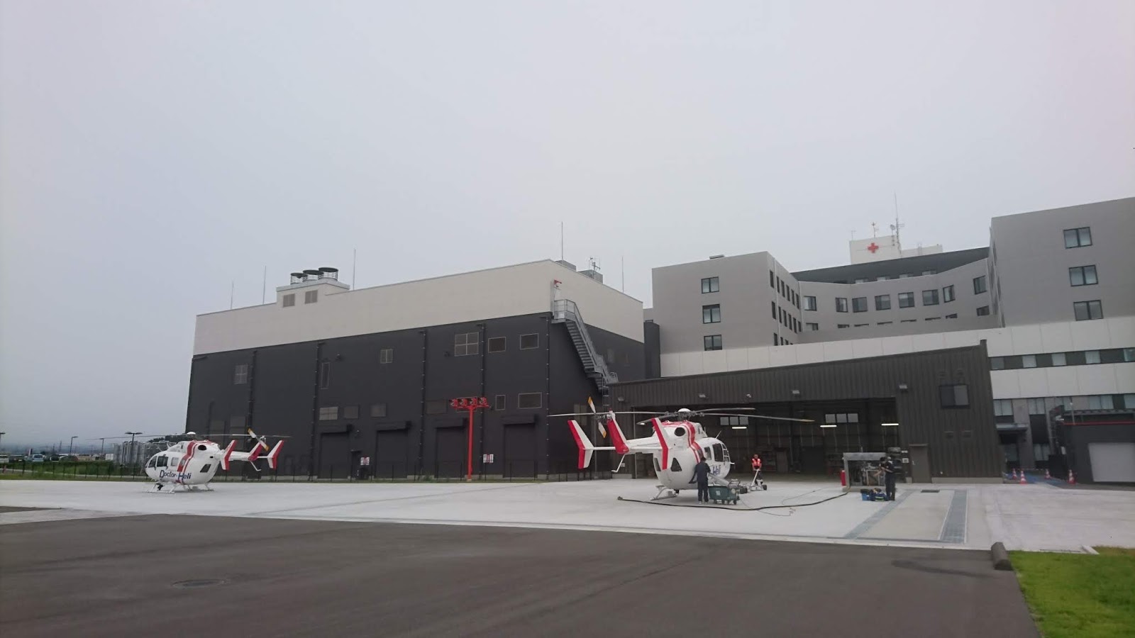 前橋赤十字病院 高度救命救急センター スタッフブログ 新病院にドクターヘリが2機スタンバイ