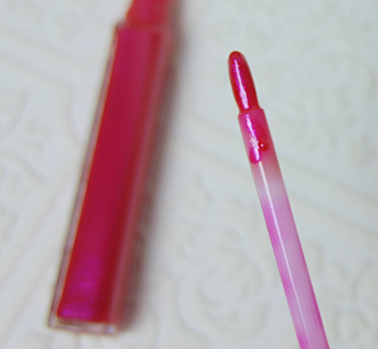Revlon Ultra HD Lip Lacquer Pink Ruby applicator