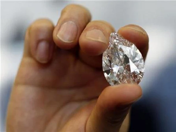 A Dubai Security Officer Has Been Charged With Stealing A Rare AED73.5 Million Diamond From His Company's Vault, Dubai, Robbery, Police, Arrested, Court, Gulf, World