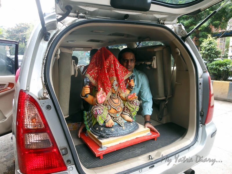 Ganesha rides in car, Ganesh Chaturthi Festival, Mumbai