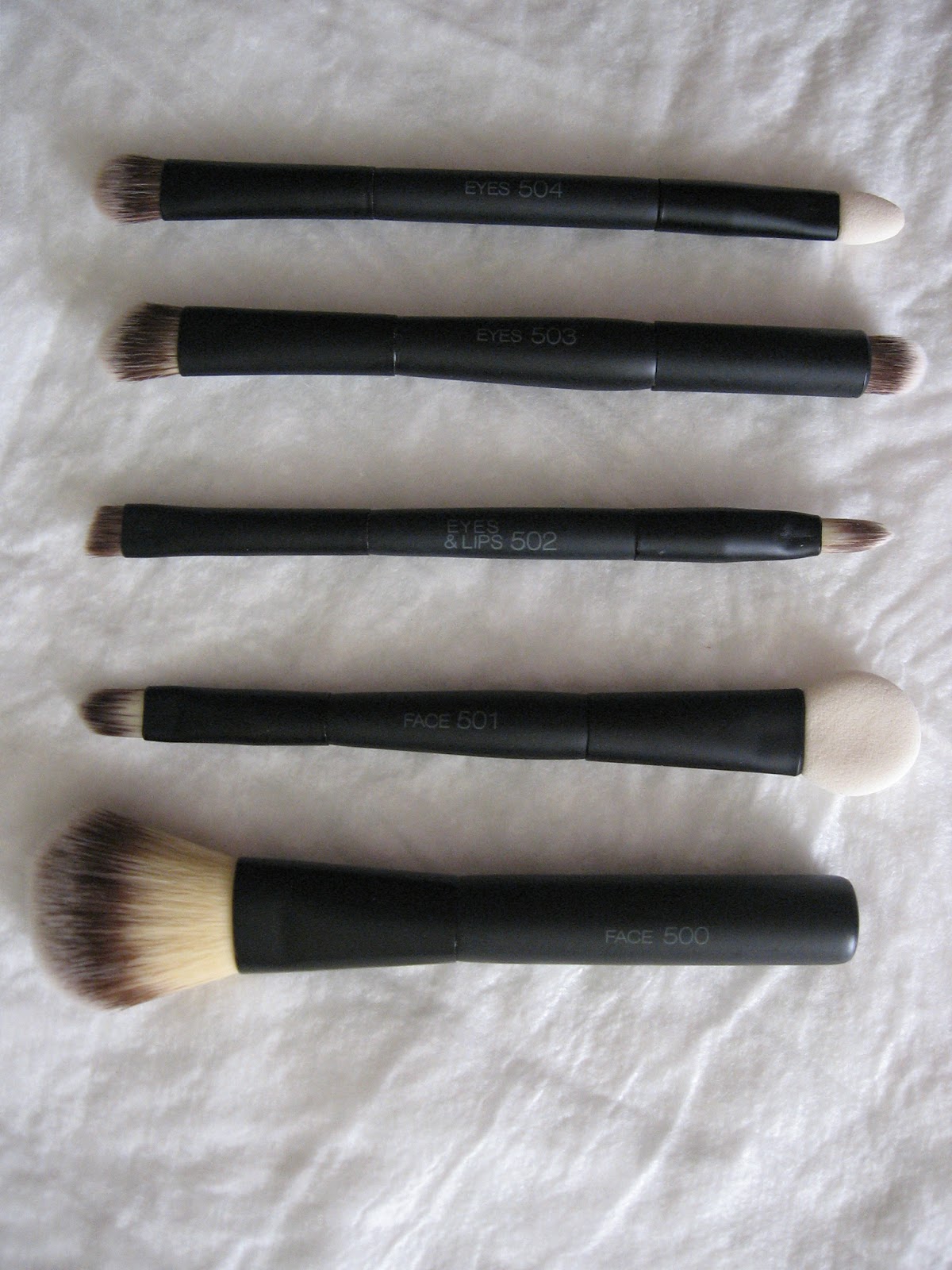 The Beauty Freelancer Review Kiko Travel Brush Set