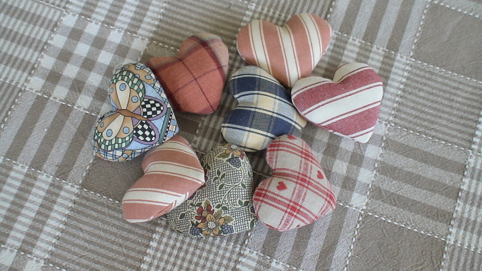 Sewing Kit How to Make Soft Juggling Balls, Pyramid Bean Bags, Indoor Play Balls. The Ultimate