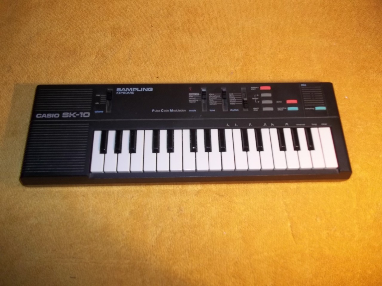 MATRIXSYNTH Casio SK10 Sampling Keyboard