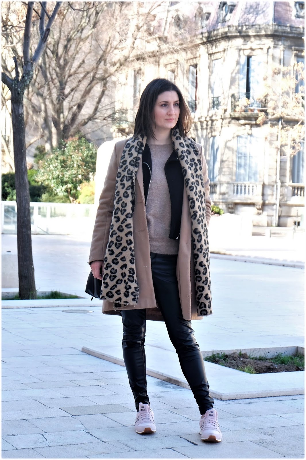 sandale a talon carré blanche