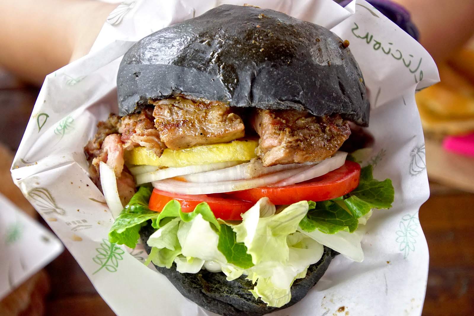 [台南][安南區] 木漢堡Ⅱ｜再訪拉阿魯哇的黑色漢堡｜食記