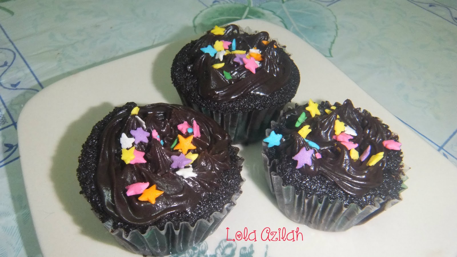 Lola Azilah Radzi: Cup cake Pandan berintikan Blueberry