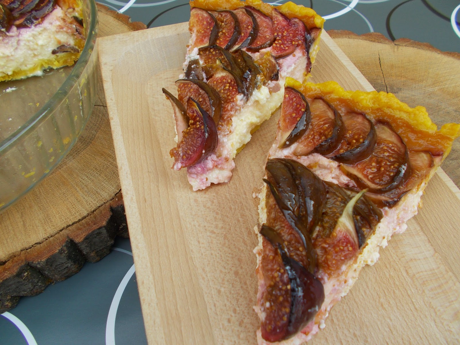 Tarta cu branza si smochine