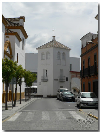 Calle Santa Ana al fondo la Torre del Olivar.  Años 70 y 2018.
