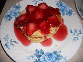 Cheesecake Pancakes #recipe #pancakes #breakfast #strawberry