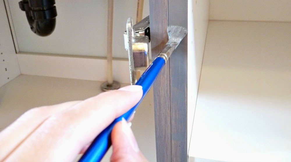 Tips to Painting Cabinets Tips for Painting Cabinets