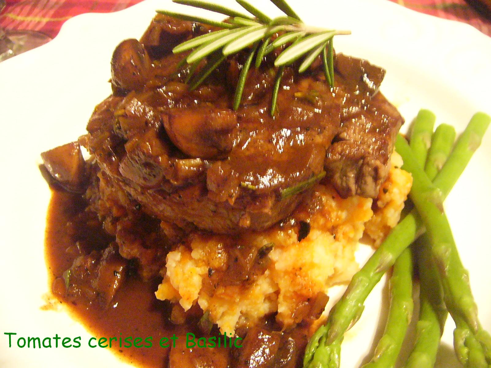 Tomates cerises et Basilic: Filets mignons, Sauce aux champignons et au