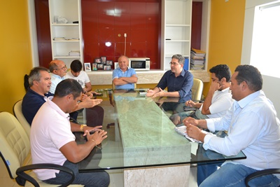 DIRETÓRIO ESTADUAL DO PRB REPRESENTADO POR ABRAÃO LINCOLN EM REUNIÃO EM MACAU