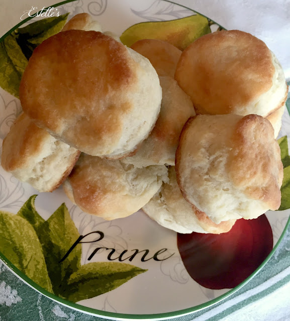 Estelle's CRACKER BARREL BISCUITS