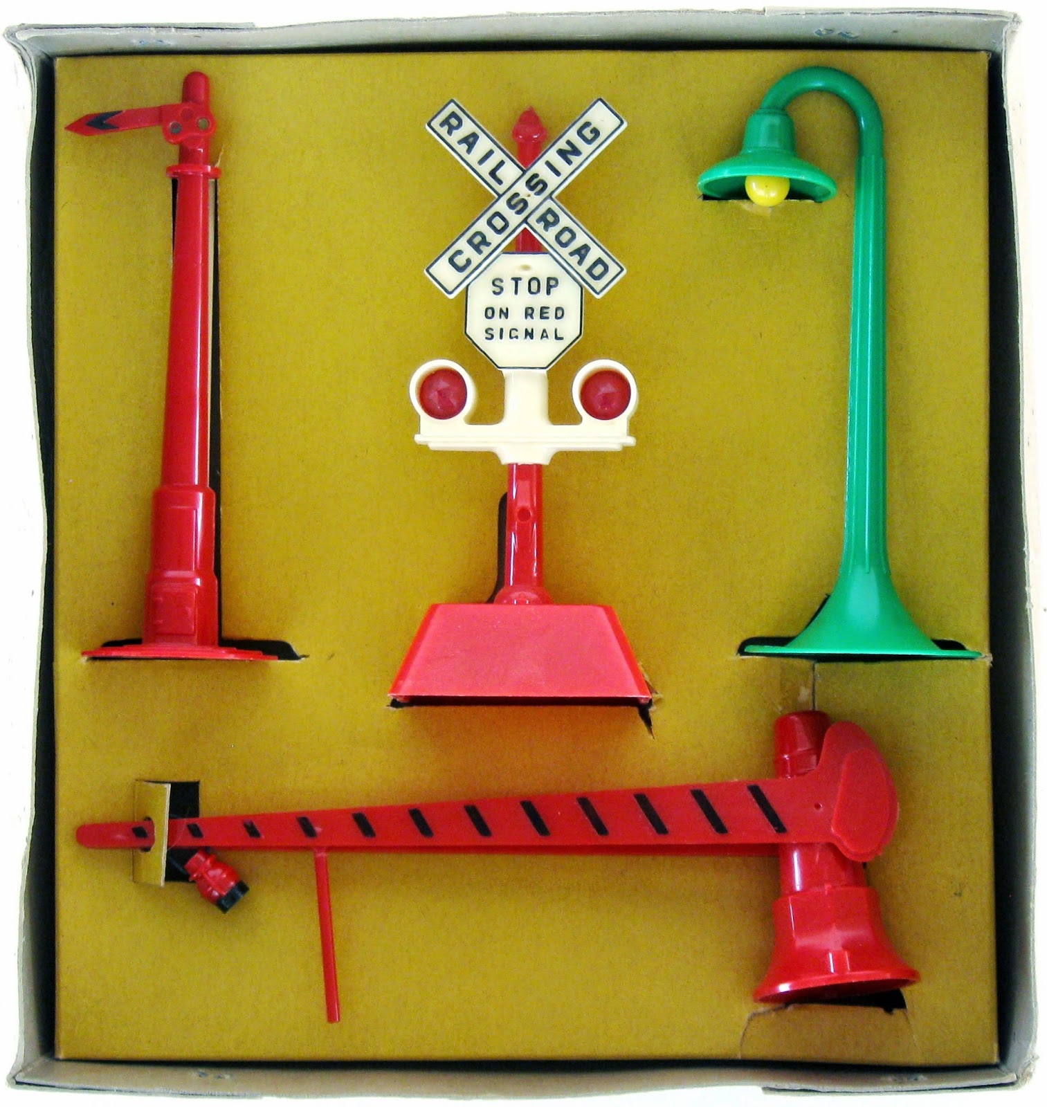 Toys and Stuff Marx Marxville Accessories Pt 6