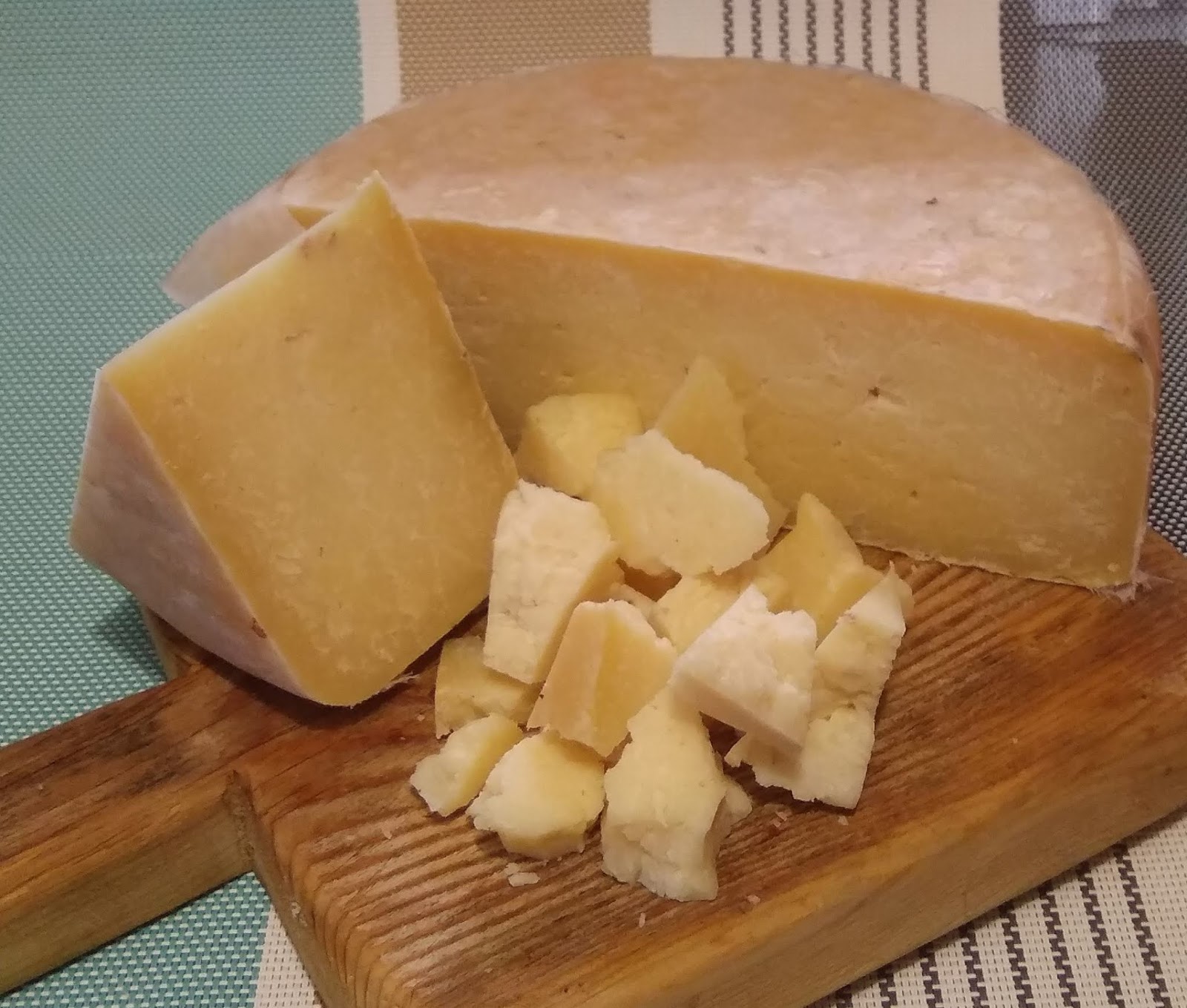 сыр терраццо золото пущи. Fiore delle alpi сыр. сыр горном. 8 шт. сыр твёрдый альпийский.