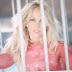 britney nuda in gabbia e ricoperta di glitter nel video di make me (oooh)
