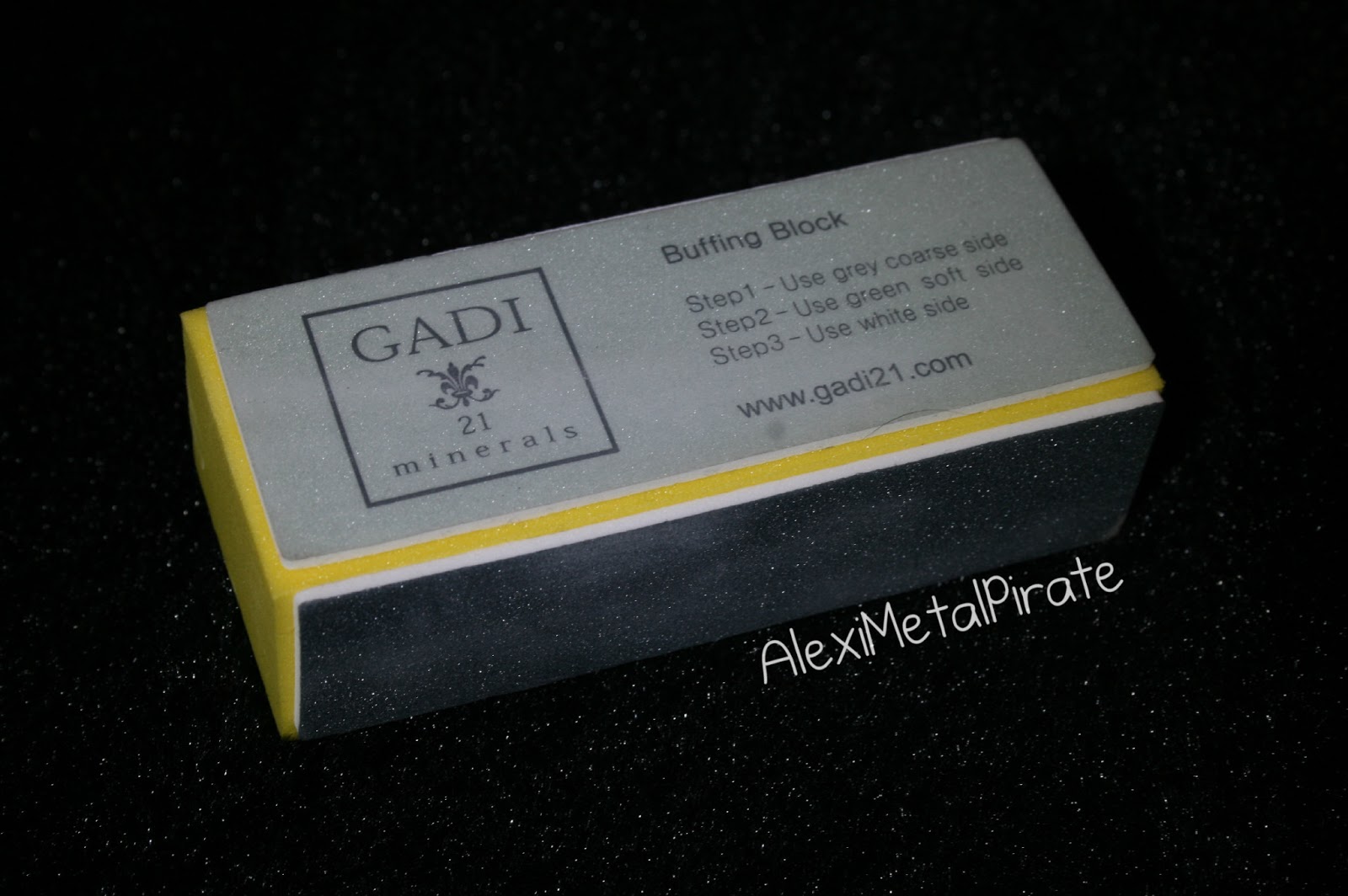 Bubbles and Tubs Gadi 21 Mineral Nail Kit