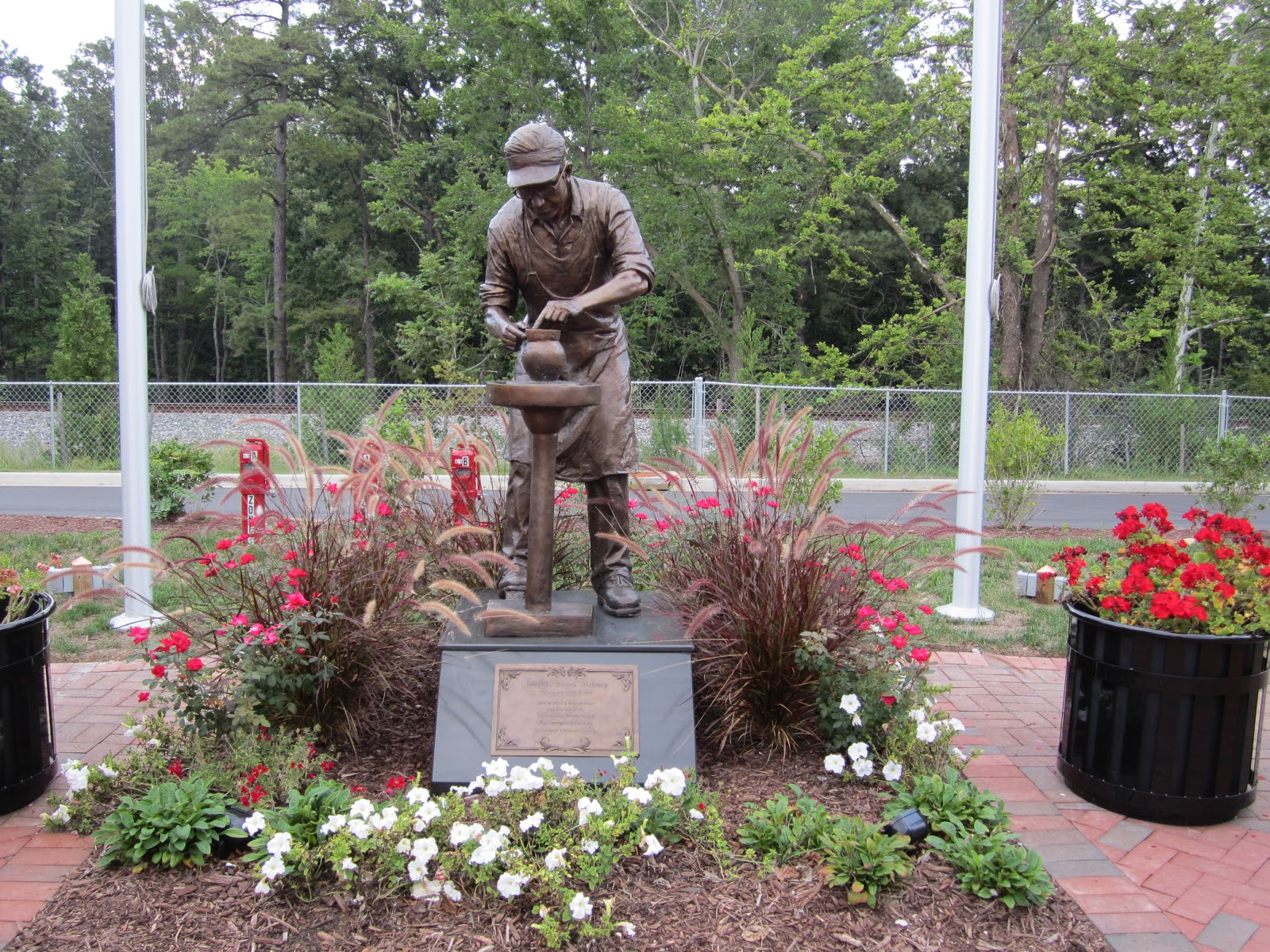 Meryl and Me Hit the Road The Williamsburg Pottery. Williamsburg