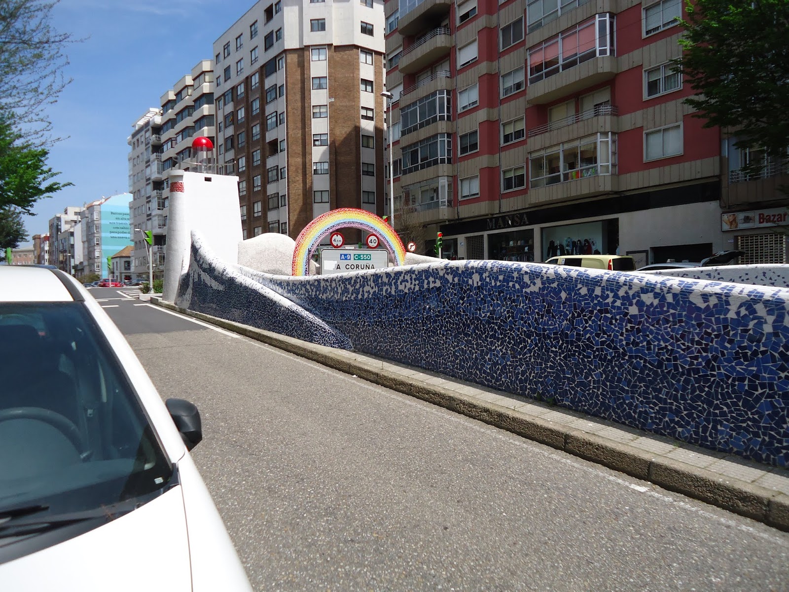 Regeneración urbana de Gregorio Espino: pulpo, faro, mosaico ...