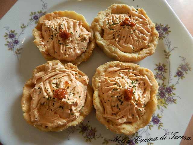 TARTELLETTE DI PASTA FROLLA SALATA