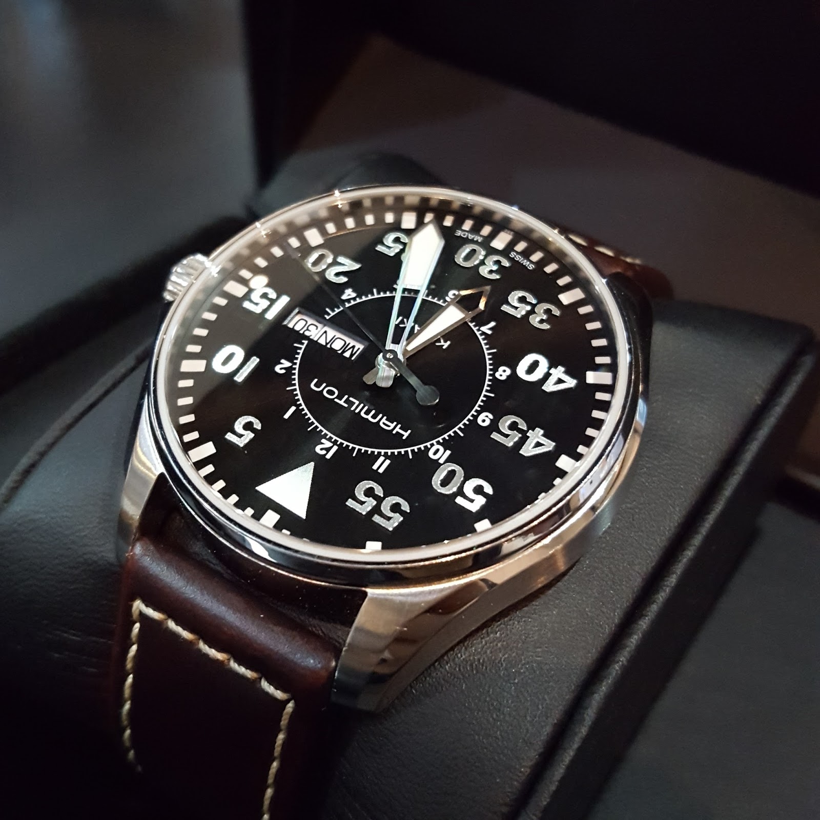 Khaki aviation. Hamilton Khaki Aviation. Hamilton Aviation часы. Часы Hamilton h646110. Hamilton 42 mm.
