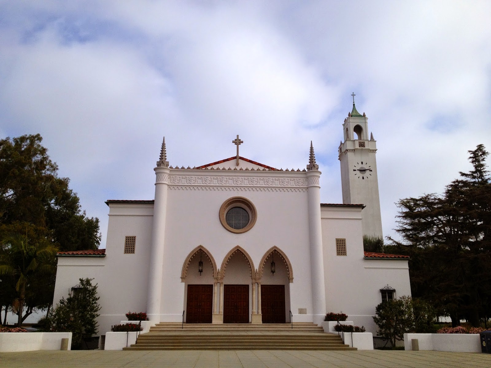 eatamarthacupcake: Loyola Marymount University