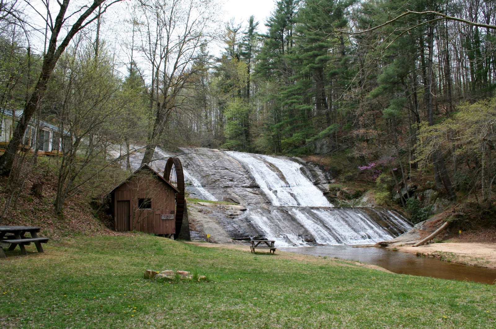Joe, Diane, & Mallery's Big Adventure Modern Day Gypsies Moravian
