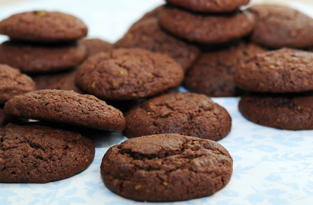 von veganen Küchengelüsten und anderen Dingen...: Nougat-Pistazien-Cookies