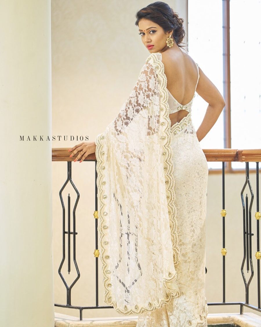 Actress-Nivetha-Pethuraj-Hot-Photos-Gall