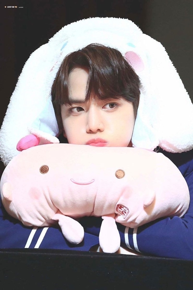 팬싸하고 온 거 티내는 더보이즈 멤버.jpg | 인스티즈