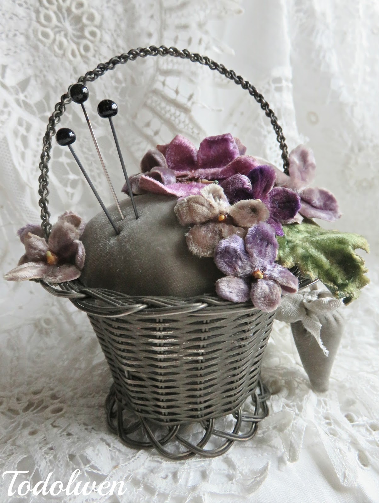 Todolwen A Basket Full Of Posies