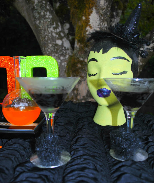 Halloween-party-inspiration-witch-cocktail-party