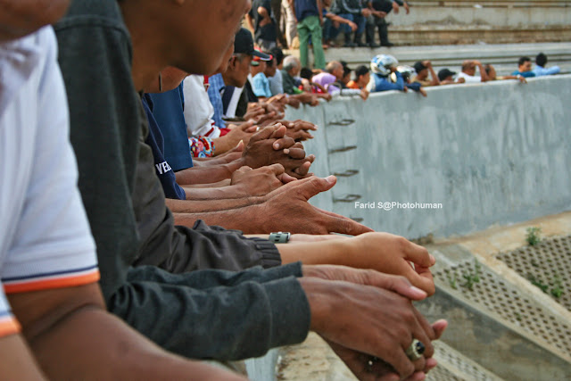 foto kampung pulo, foto human interest, penggusuran pemukiman, street fotografi foto kampung pulo, foto human interest, penggusuran pemukiman, street fotografi