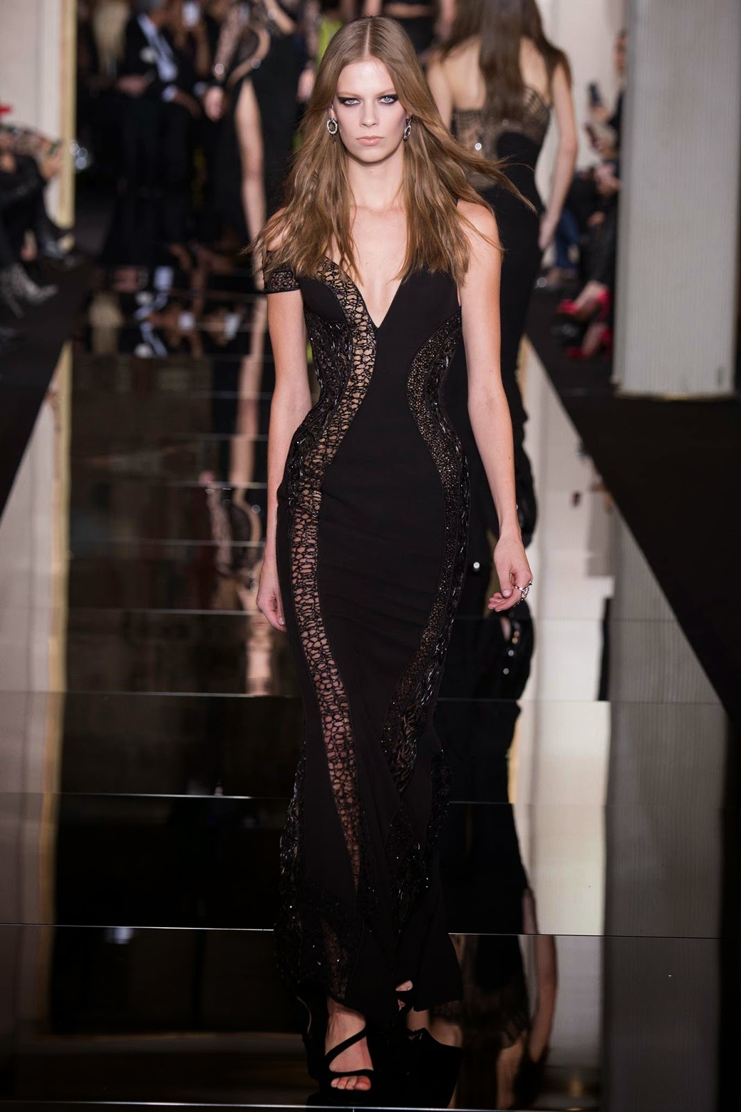 Atelier Versace Spring 2015 Couture | It's All About Uniqueness